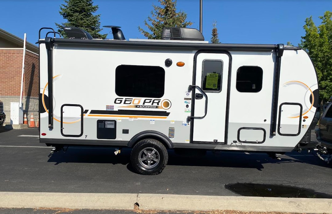 2022 Rockwood Geo Pro FDS  2022 Rockwood Geo Pro FDS 19ft. Trailer USED TWICE Murphy bed, kitchen slide-out, E-Hitch, in Brand New Condition. $35,500 218-590-1527 CDA